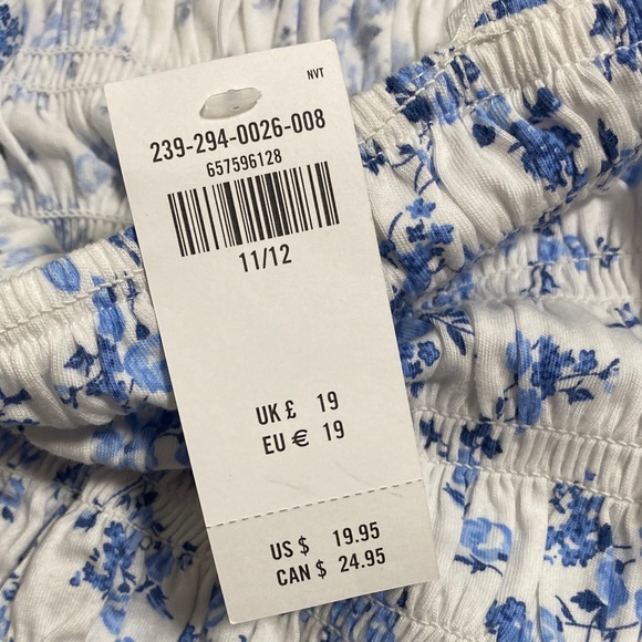 Abercrombie Floral Blue and White Smocked Top NWT - Picture 4 of 4